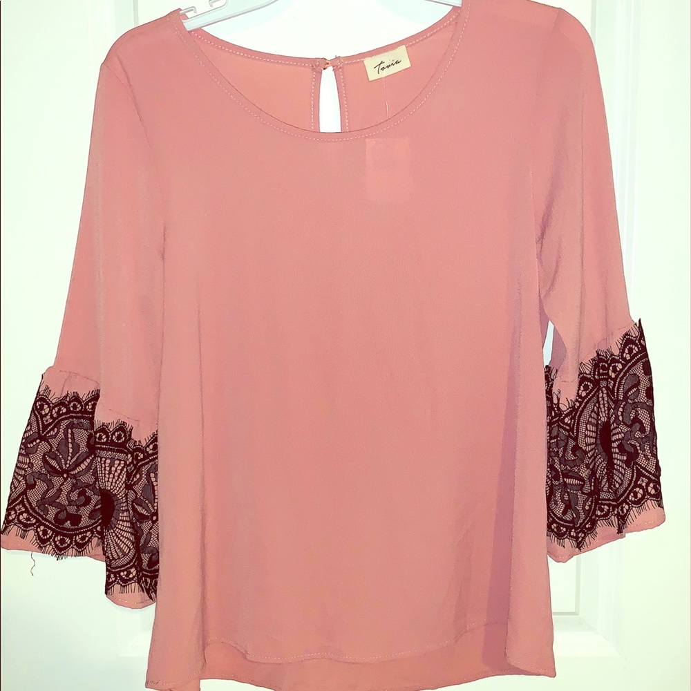 Lace detail top